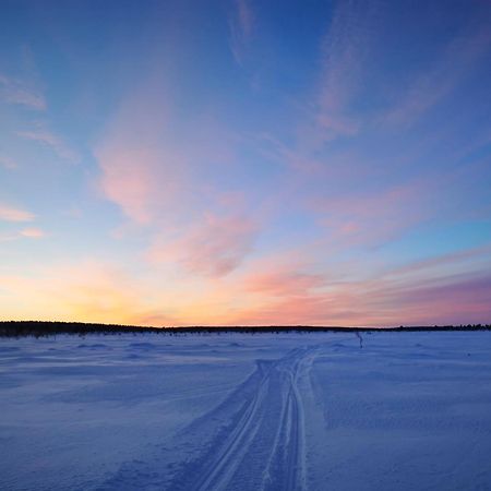 Апартаменты Majoitus Valkea Nunnanen Экстерьер фото